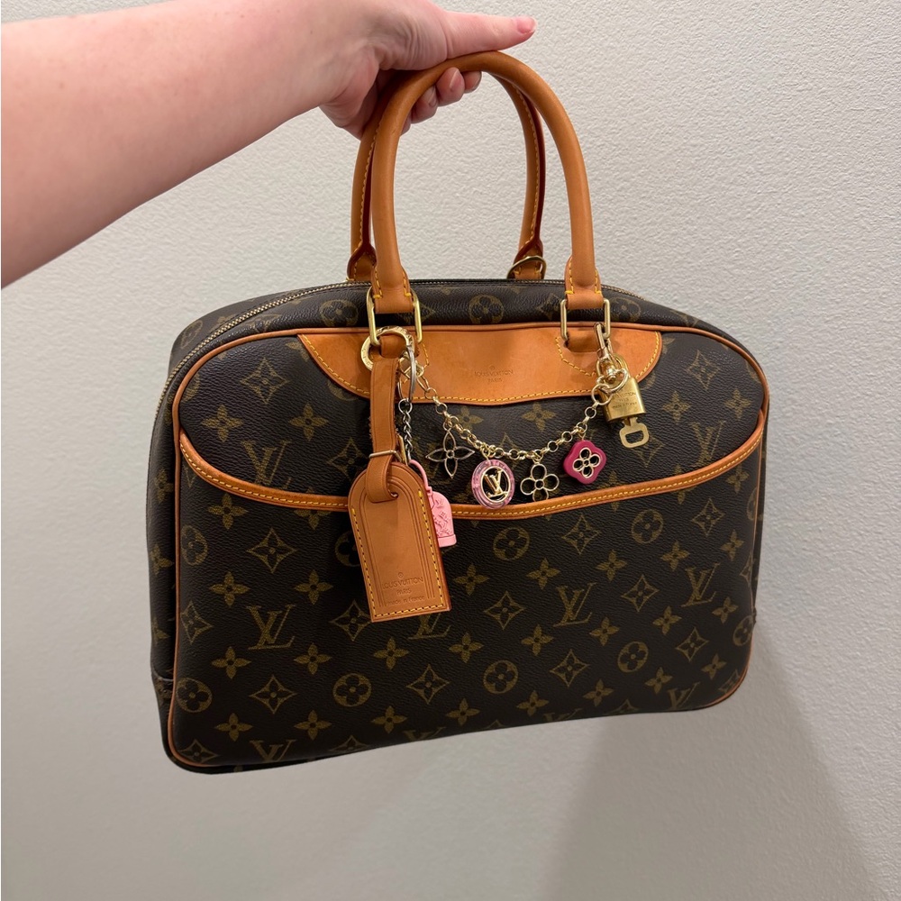 Louis Vuitton Deauville Handbag